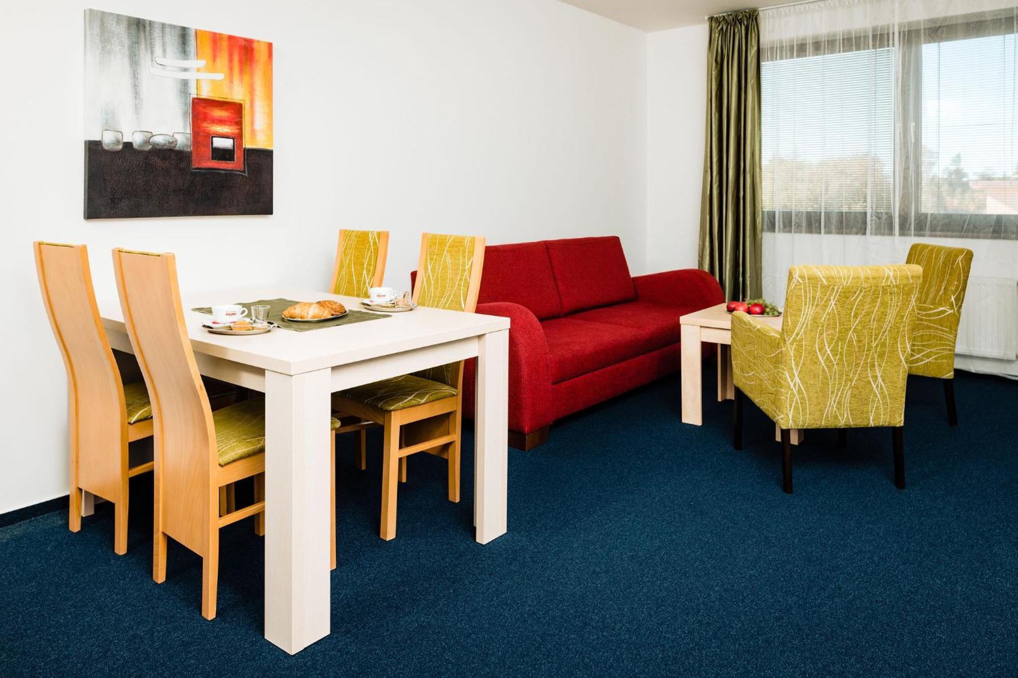 Apartmanovy Dom Familia Smokovec Vysoke Tatry Exterior photo