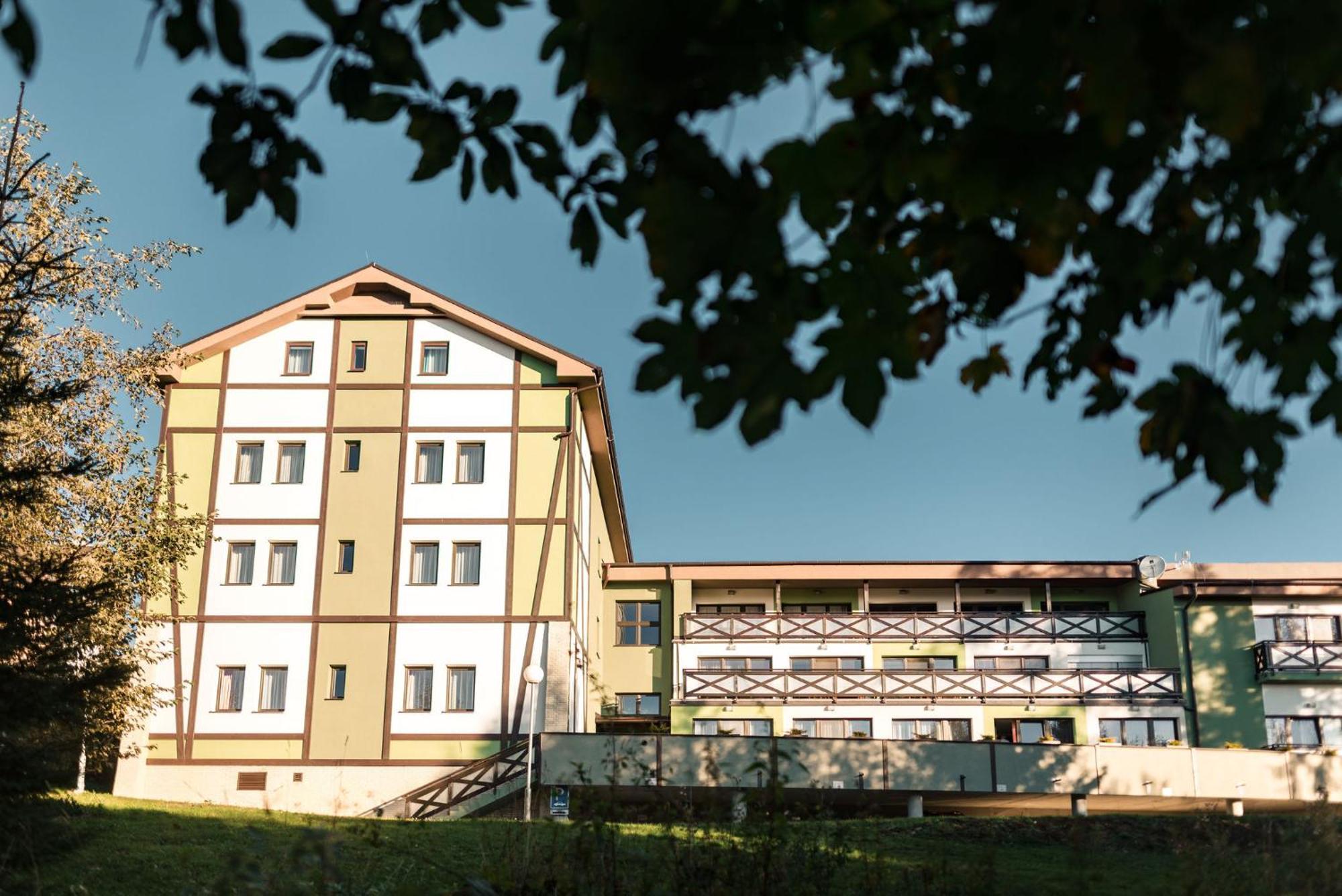 Apartmanovy Dom Familia Smokovec Vysoke Tatry Exterior photo