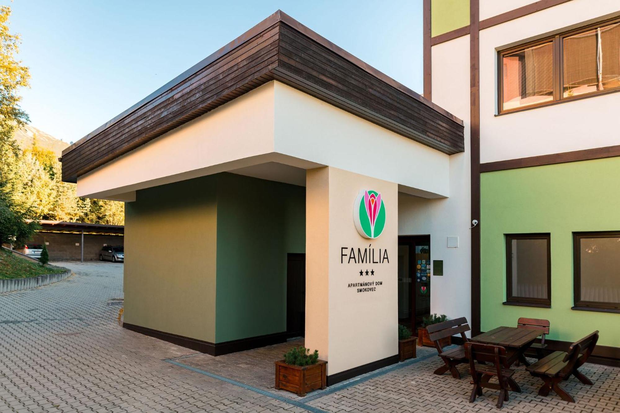 Apartmanovy Dom Familia Smokovec Vysoke Tatry Exterior photo