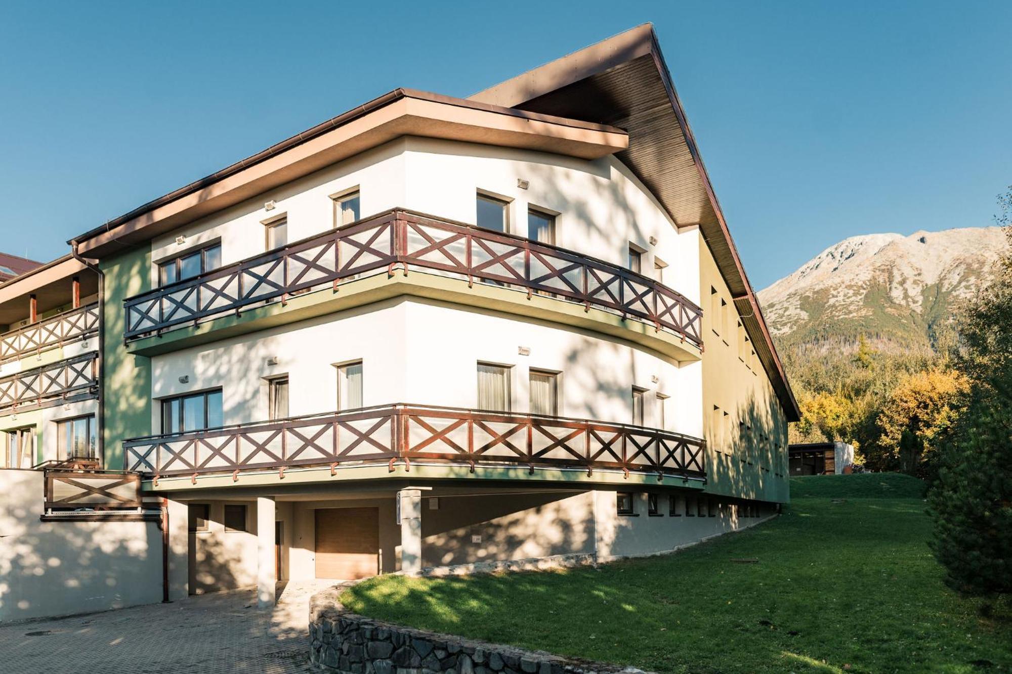 Apartmanovy Dom Familia Smokovec Vysoke Tatry Exterior photo