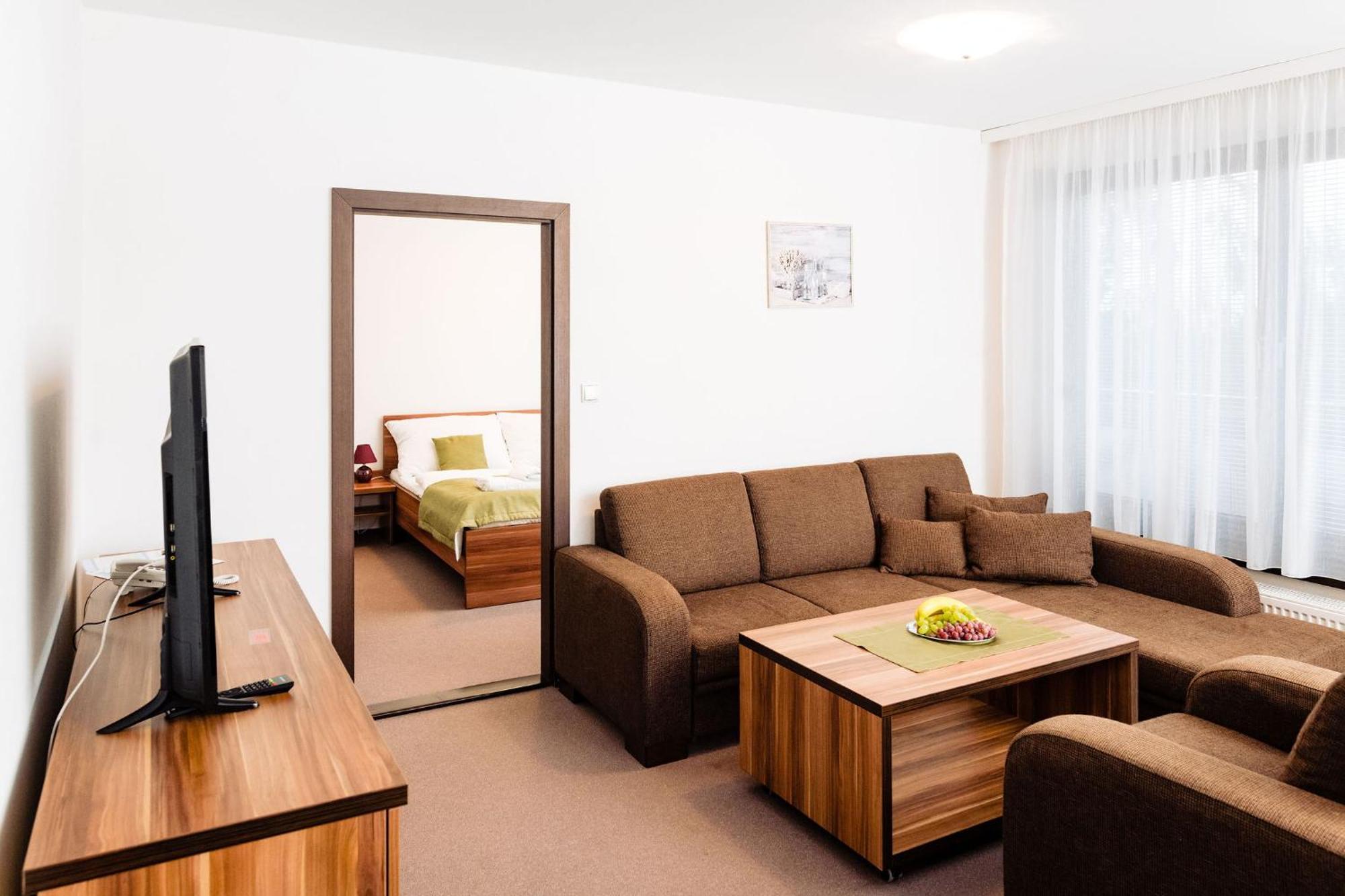 Apartmanovy Dom Familia Smokovec Vysoke Tatry Exterior photo